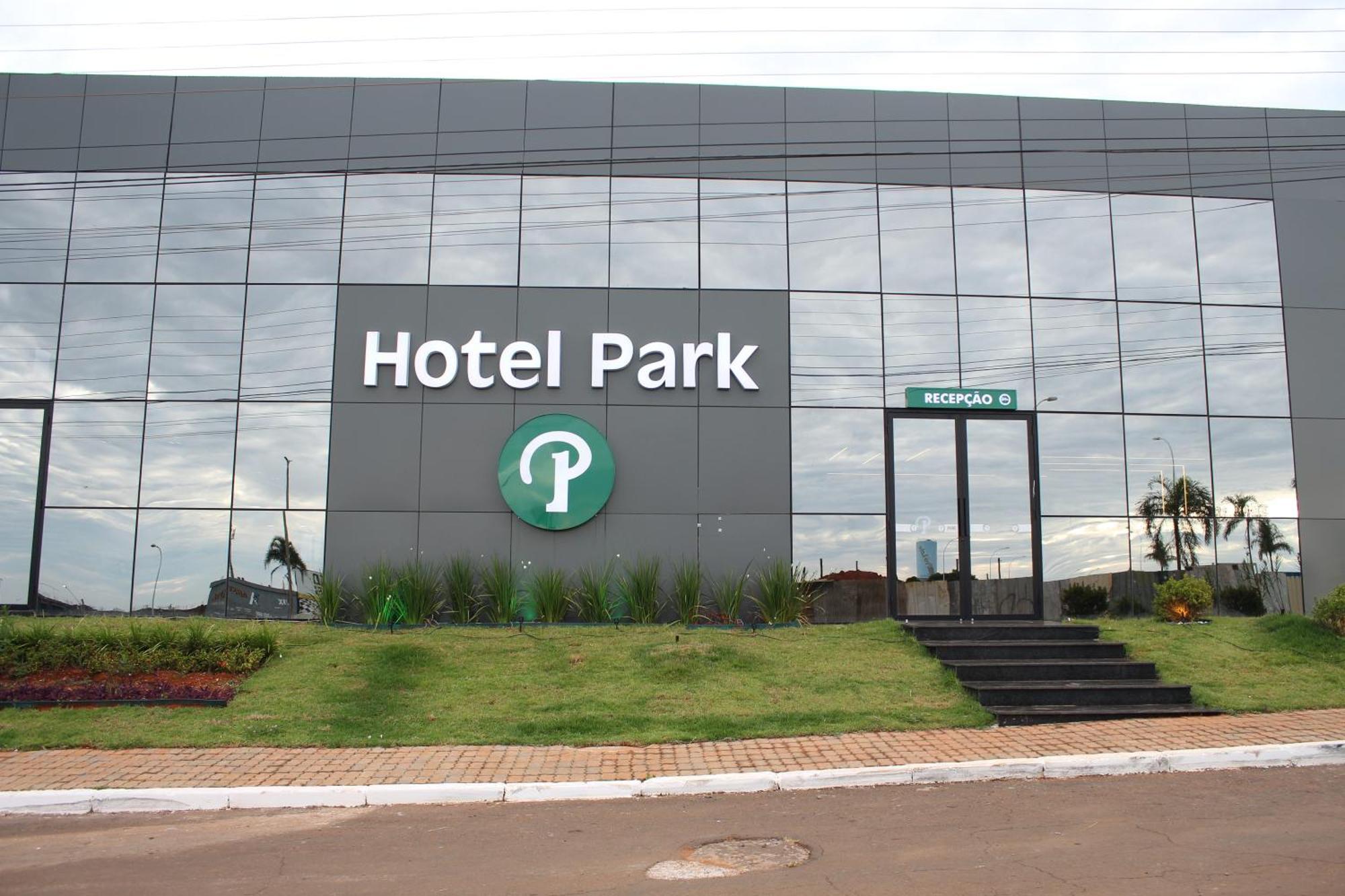 Hotel Park Valparaiso de Goias Kültér fotó